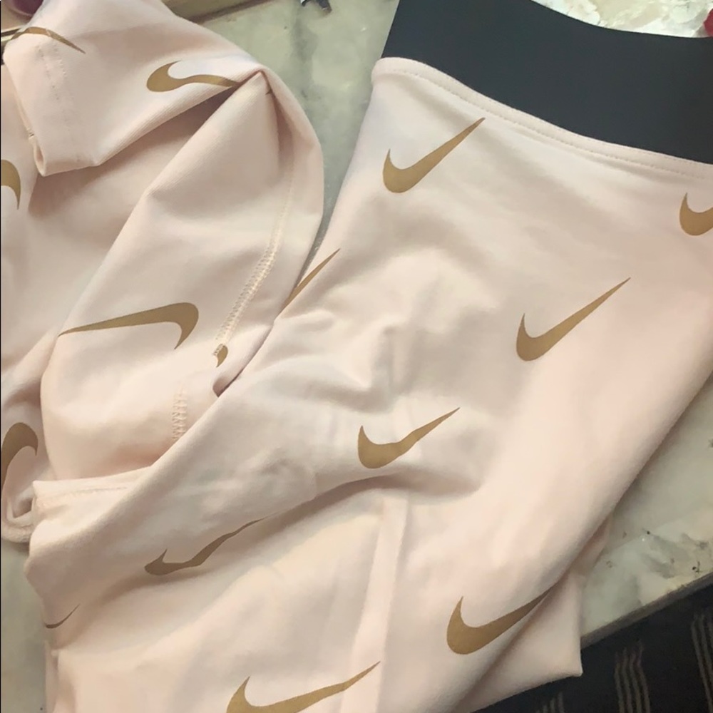 Nike leggings